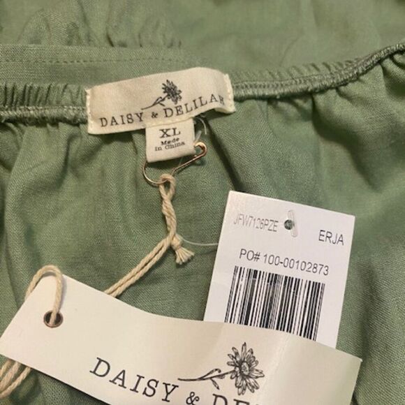 Daisy & Deliah Sage Green Larisa Peplum top, size XL - Picture 4 of 5